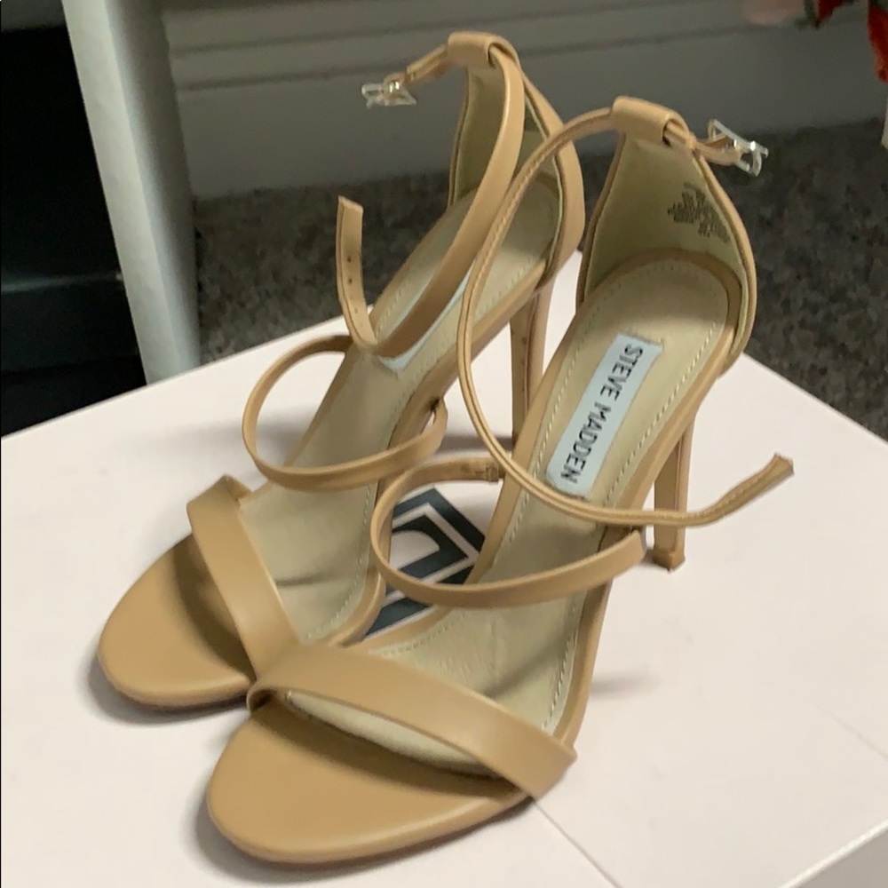 Nude Steve Madden strappy heels size 6